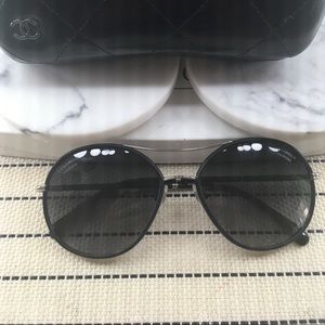 Brand new CHANEL sunglasses black CHANEL CH4228Q